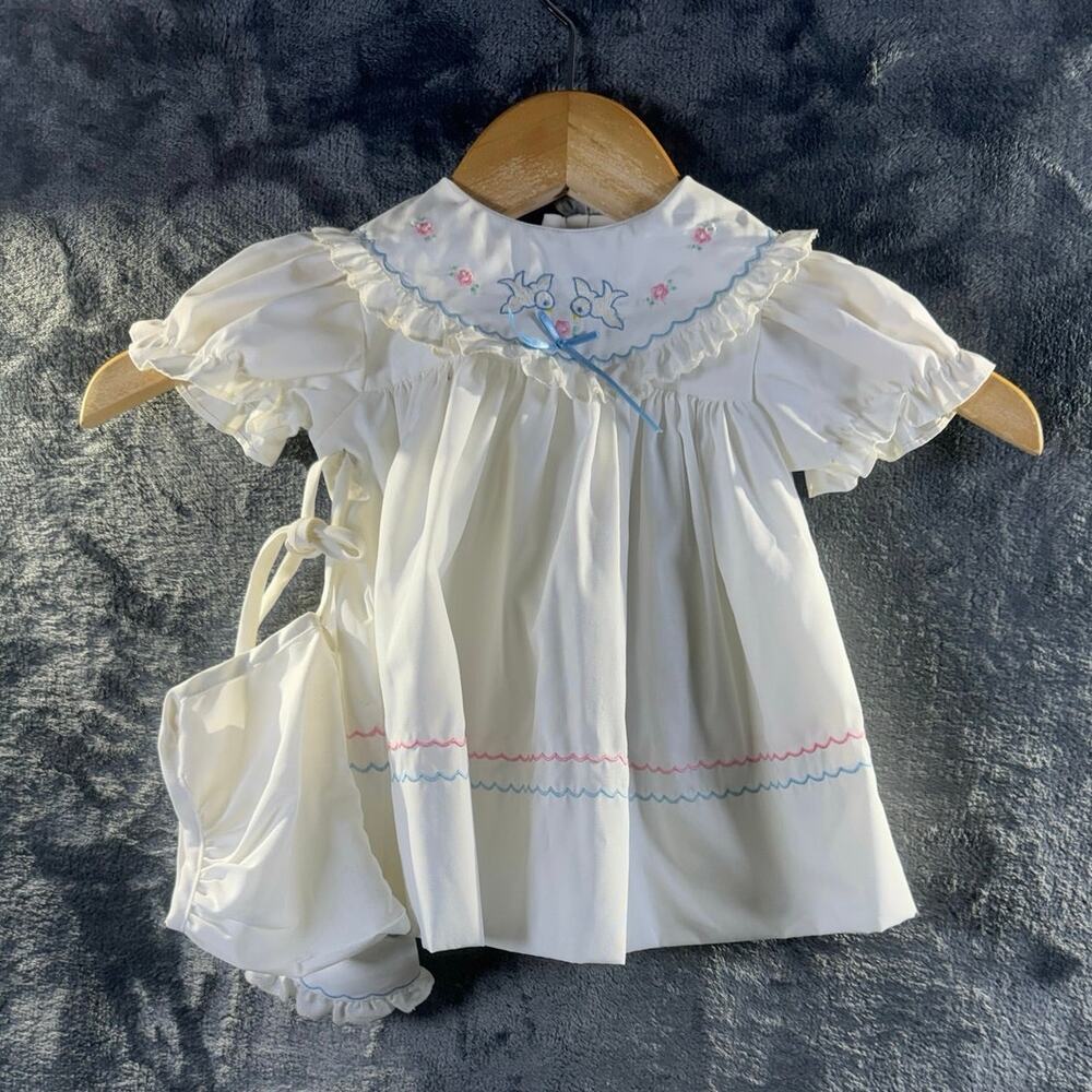 NWT VTG 70s/80s Montgomery Ward Baby Girl Dress/Bonnet 6-9M White Embroidered